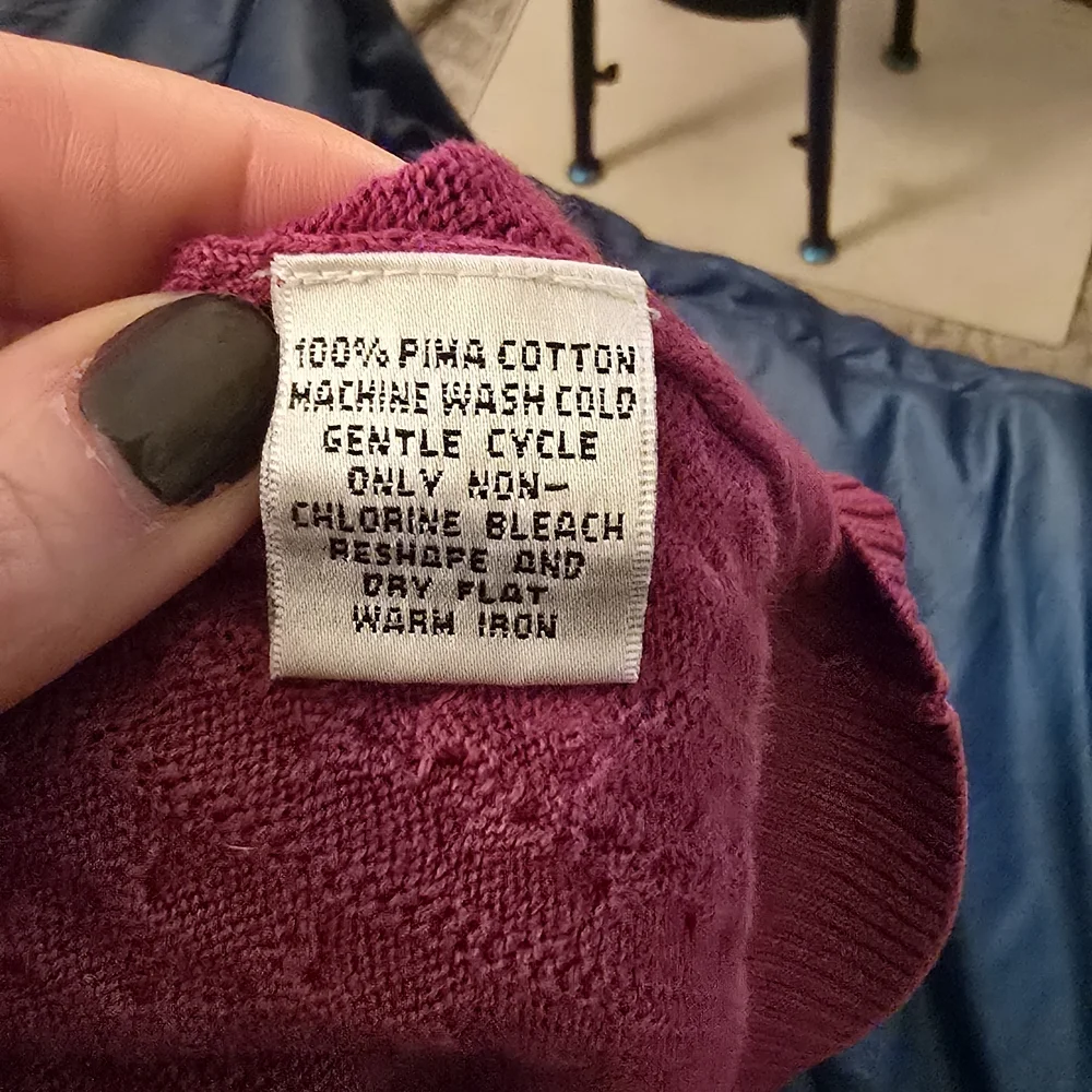 Women's Talbots Dark Pink Cable Knit V-Neck Sweater 1X - Picture 4 of 4